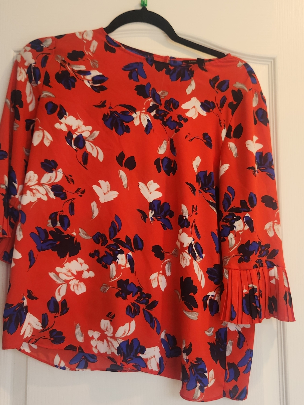 Banana Republic Red Floral Pleated Sleeve Blouse S Euc
